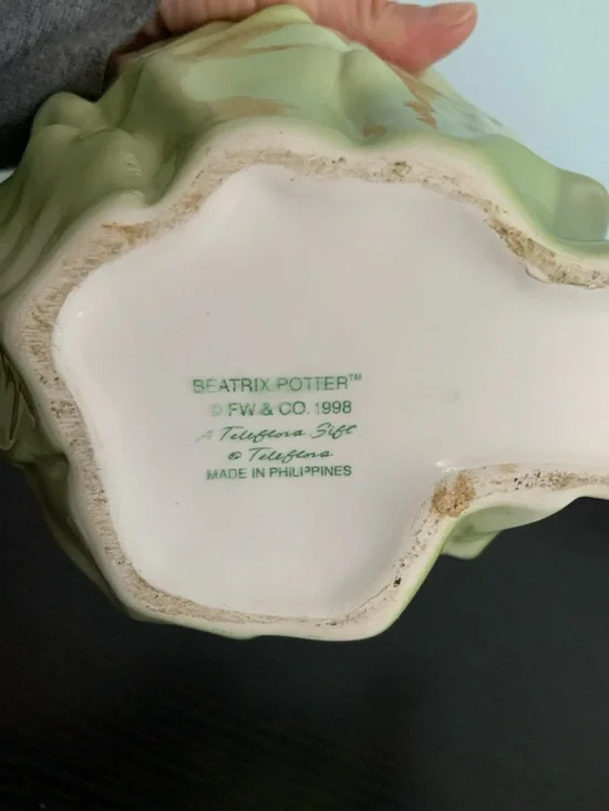 Peter Rabbit Planter - Picture 4 of 9